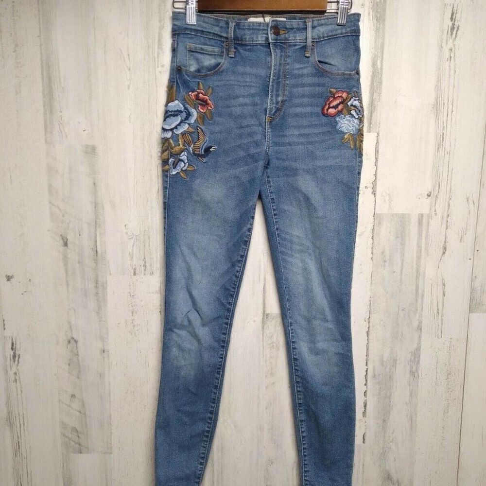Abercrombie & Fitch Super Skinny High Rise 0R Embroidered Jeans - Picture 1 of 7
